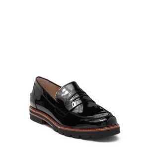 Stuart Weitzman Merrit Patent Loafer Black Lug Sole Uniform Preppy Classic 5.5